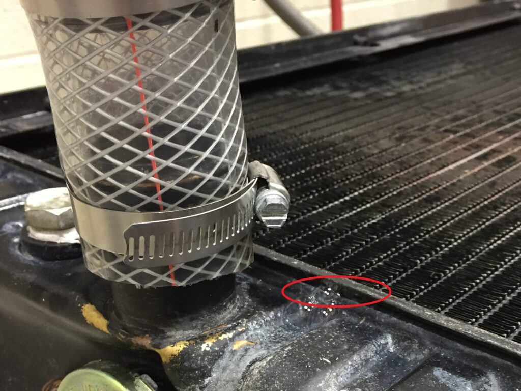 Vacuum leak test on a component