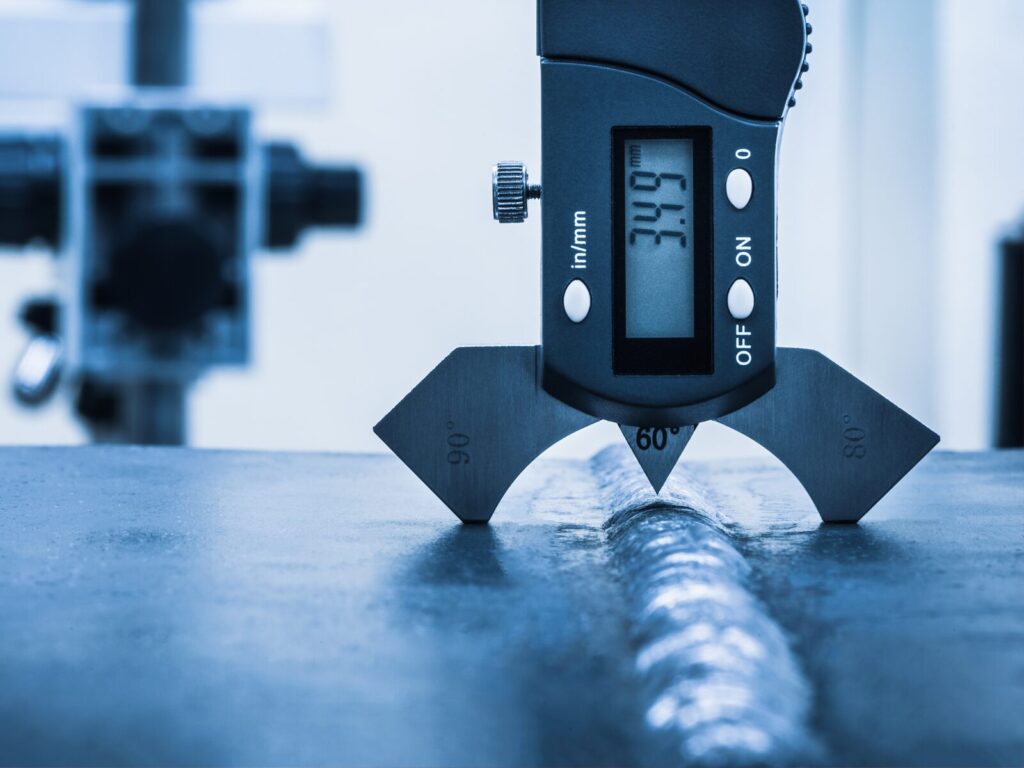 Measurement of a weld laid in the 1G position