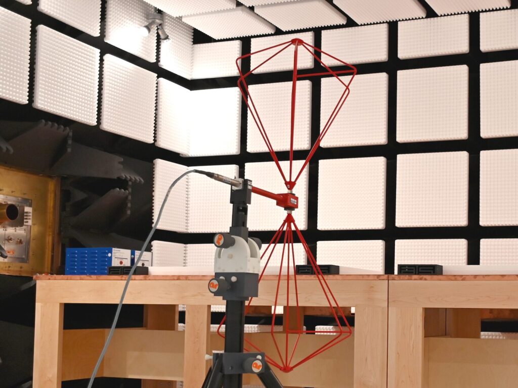 Antenna and EMC testing equipment
