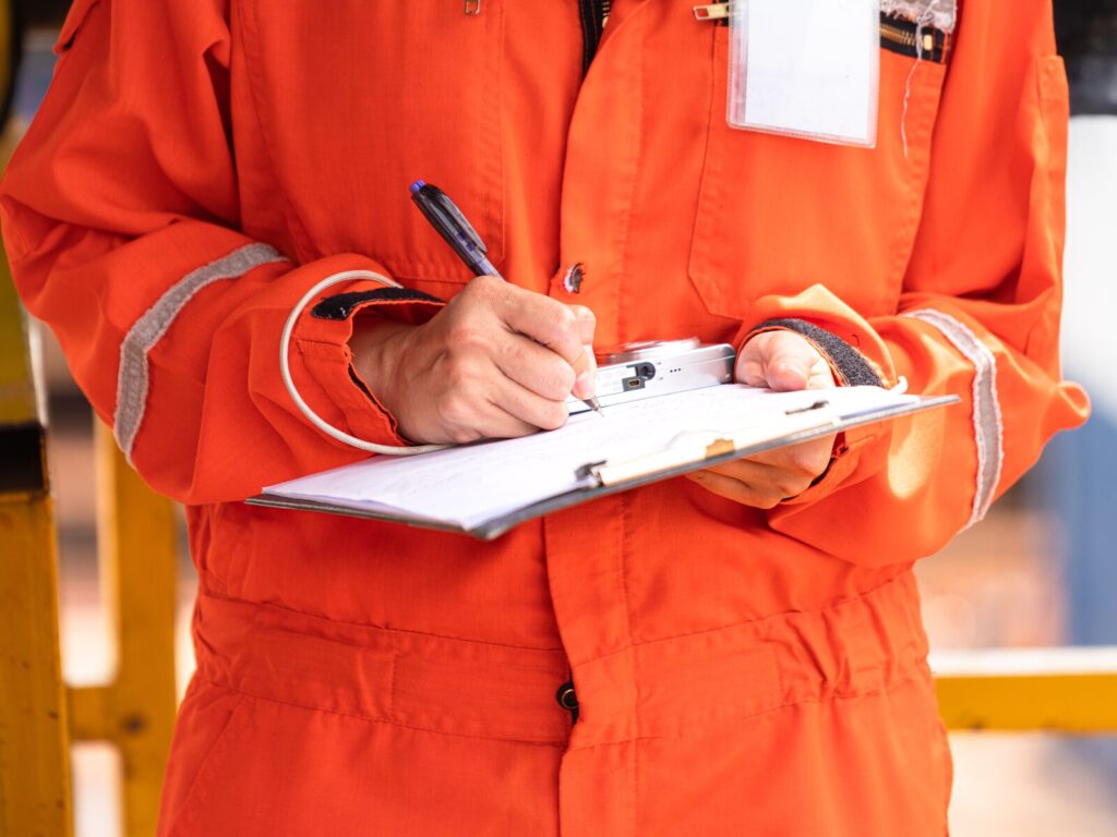 Technician updates an inspection checklist